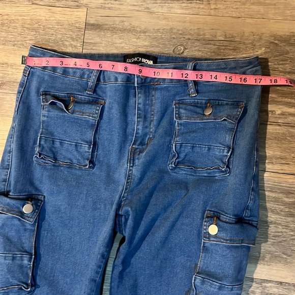 Fashion Nova Stretch, low rise jeans size 15 tall (like new) - Picture 2 of 5